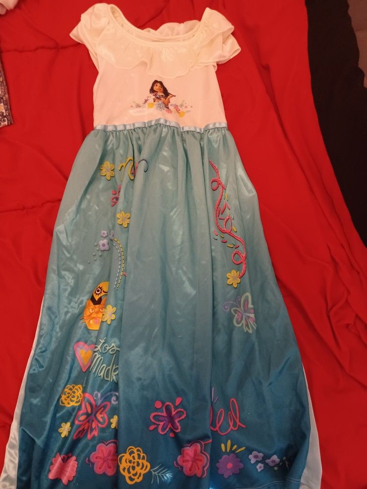 Nightgown