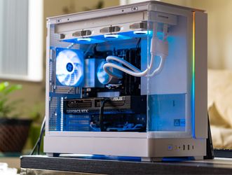 White High End Custom Gaming PC