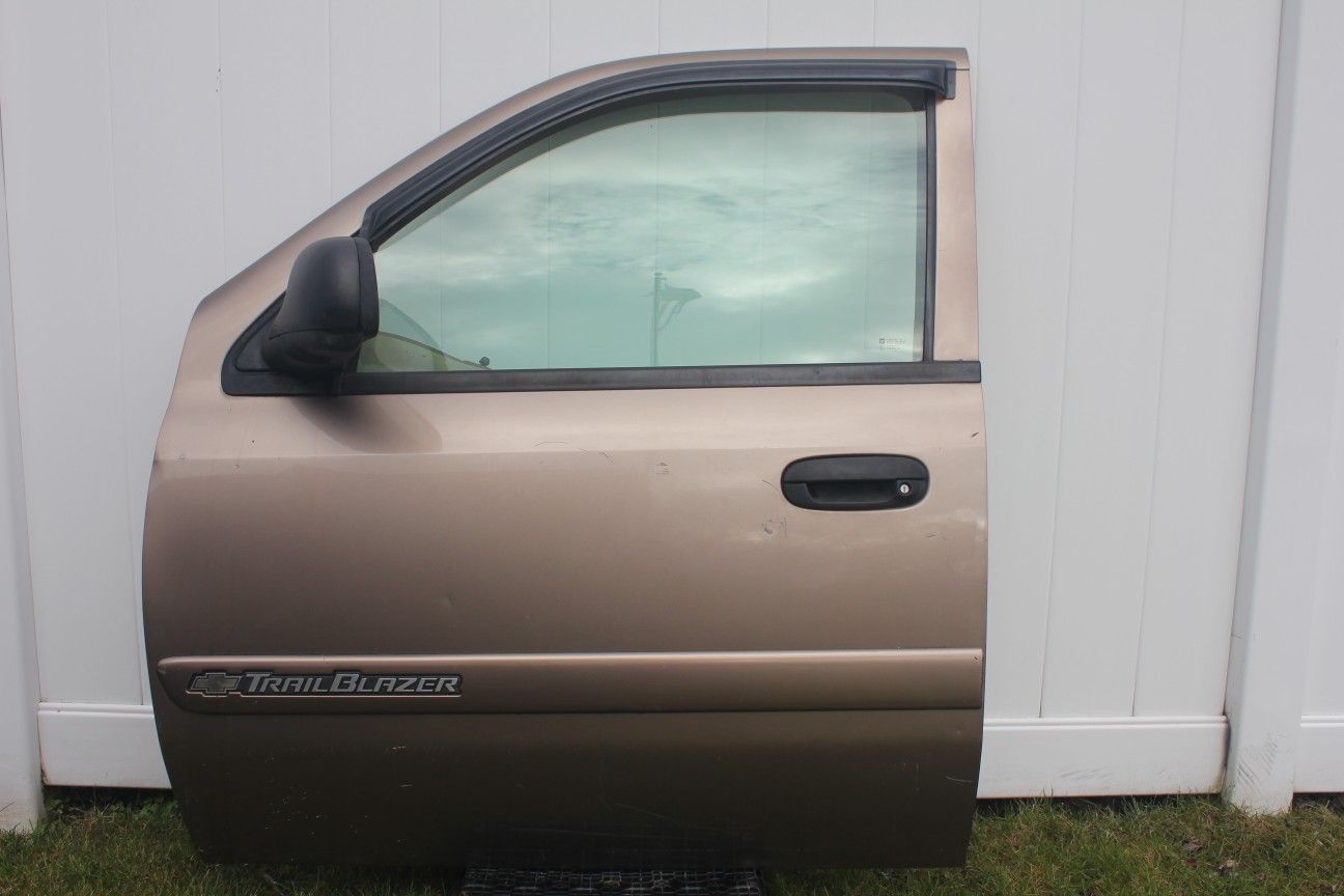 Trailblazer door drivers side.