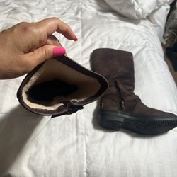 Uggs Boots Chocolate Size 7 