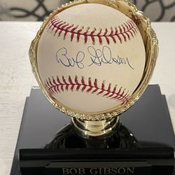 Bob Gibson Autographed Baseball w/ Display Case & COA