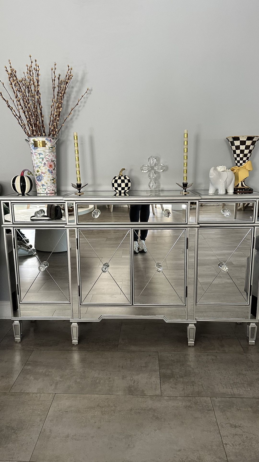 Mirrored Buffet