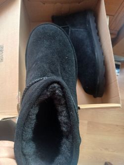 New womens size 9 bearpaw boots