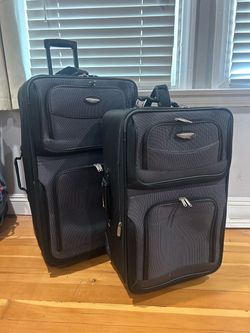 Luggage set