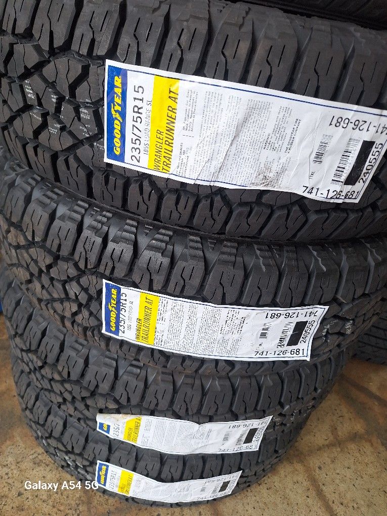 480 GOODYAR AT 235/75/15/ NEW FOUR TIRES