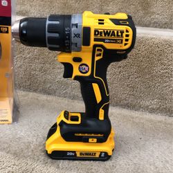 Dewalt XR DRILL And 2.0 Battery New