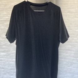 3 men’s Large Tshirts Lululemon And Patagonia