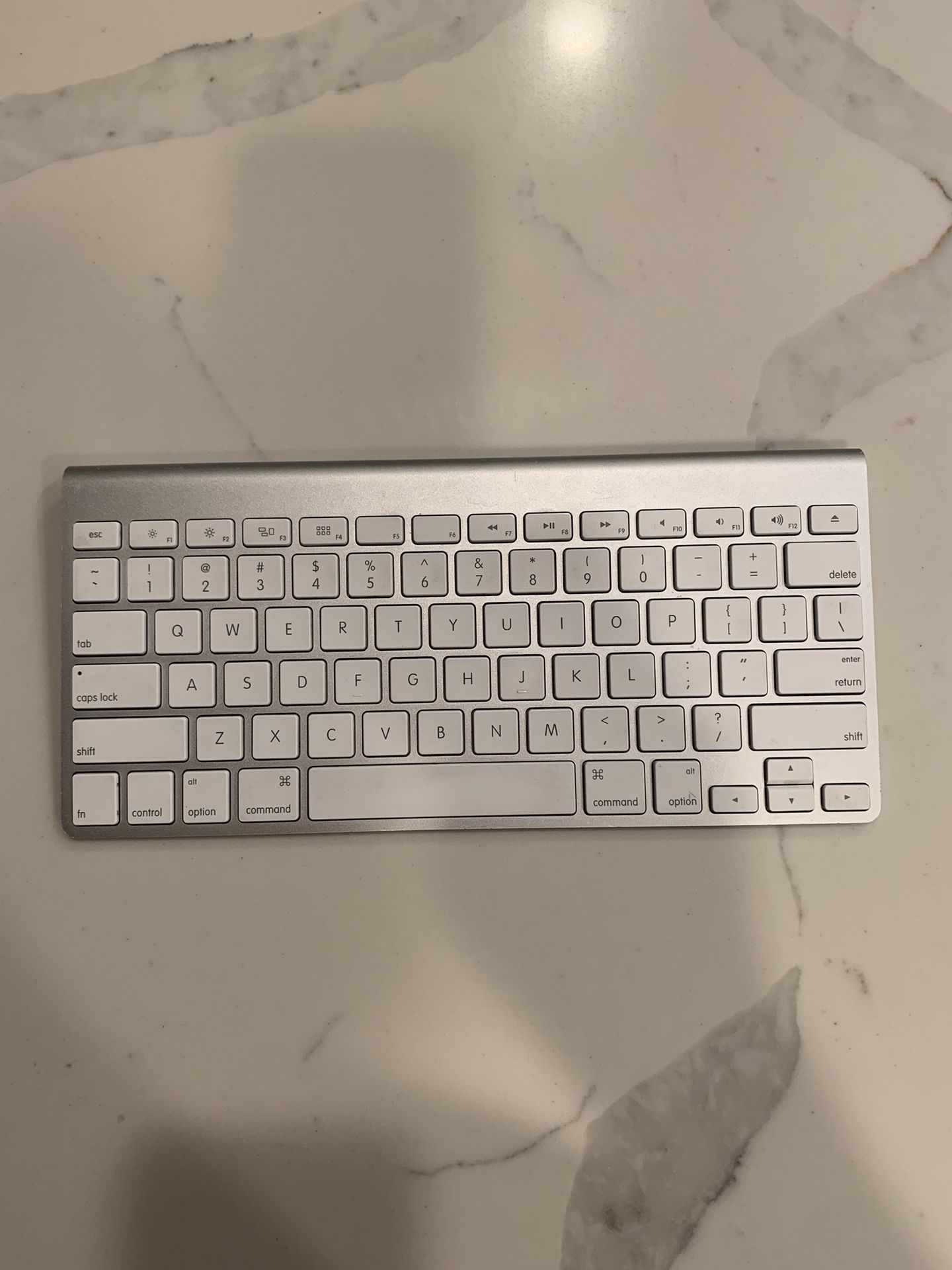 Apple Magic Keyboard Wireless