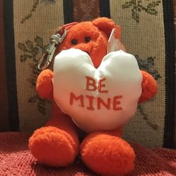 VALENTINE'S TY  BEANIE BABIES " BE MINE"  MINI RED TEDDY BEAR W/ HEART BACKPACK /BAG CLIP 