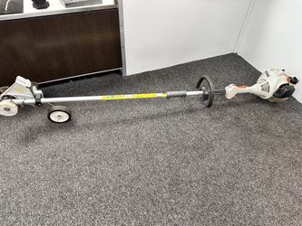 Stihl KM55 RC-E Edger Attachment