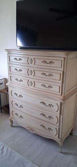 Thomasville Bedroom Set with Desk