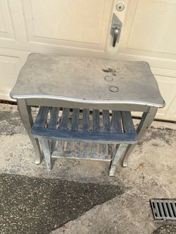Vanity Bench and Table $20