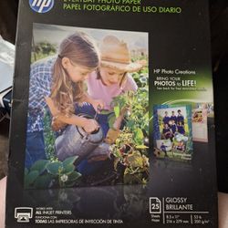 HP Glossy Everyday Photo Paper Discontinued By HP 25 Sheets, 8.5" x 11"