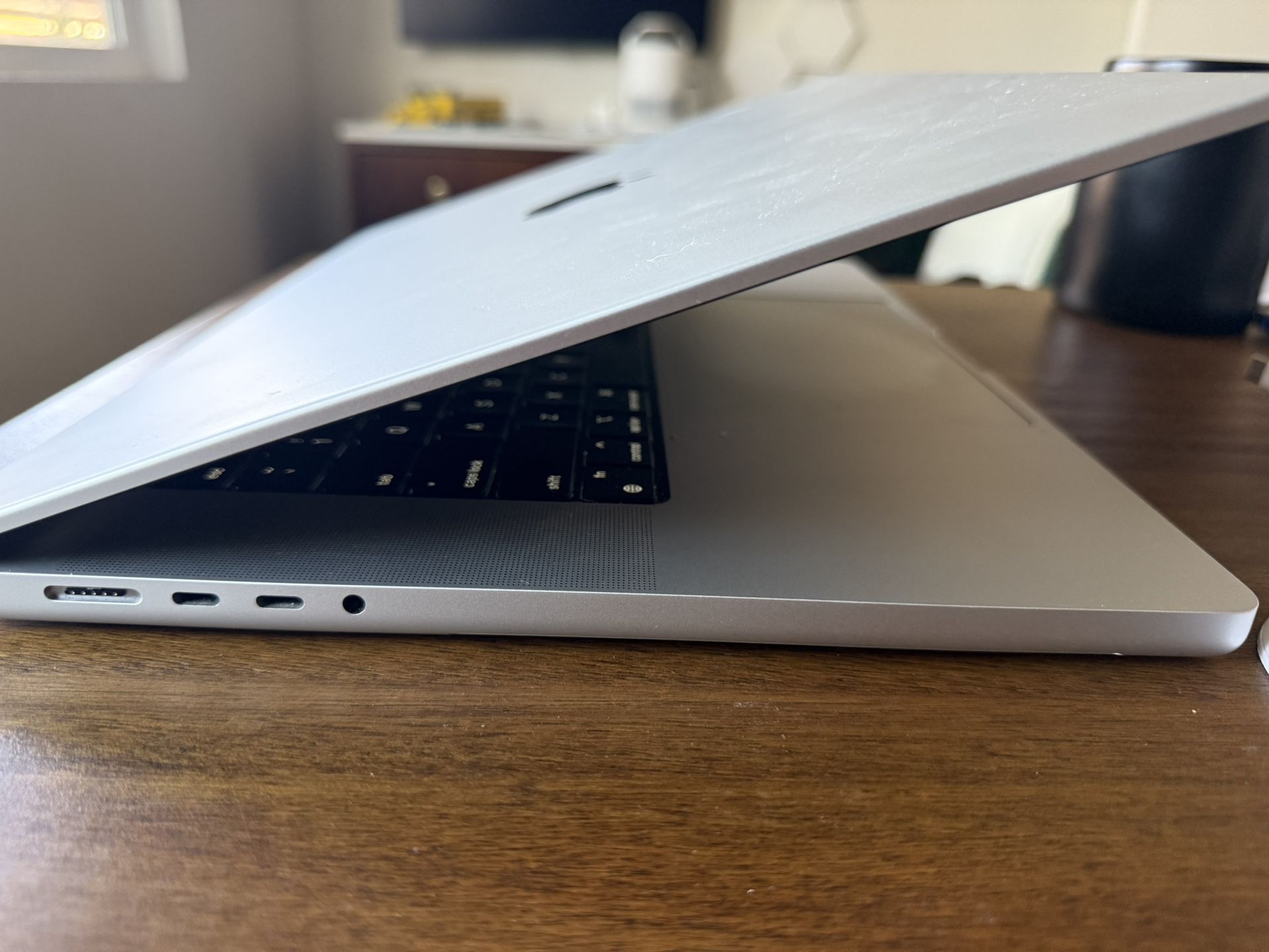 Apple MacBook Pro 16