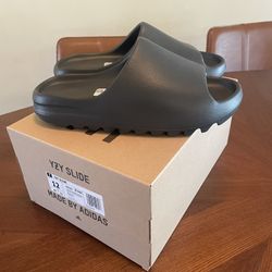 Yeezy Slide Dark Onyx Size 12