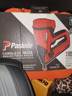 Paslode Cordless 16GA Angled Finish Nailer IM250A-Li2
