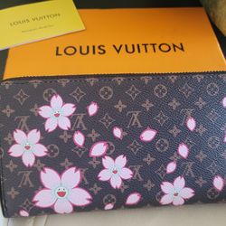 Used Luxury Wallet