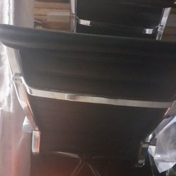 Nice Chair With wheels