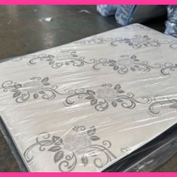 Queen size mattress/ Colchon