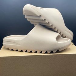Yeezy Slide Pure