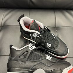 Jordan 4 Bred Reimagend Size 8.5