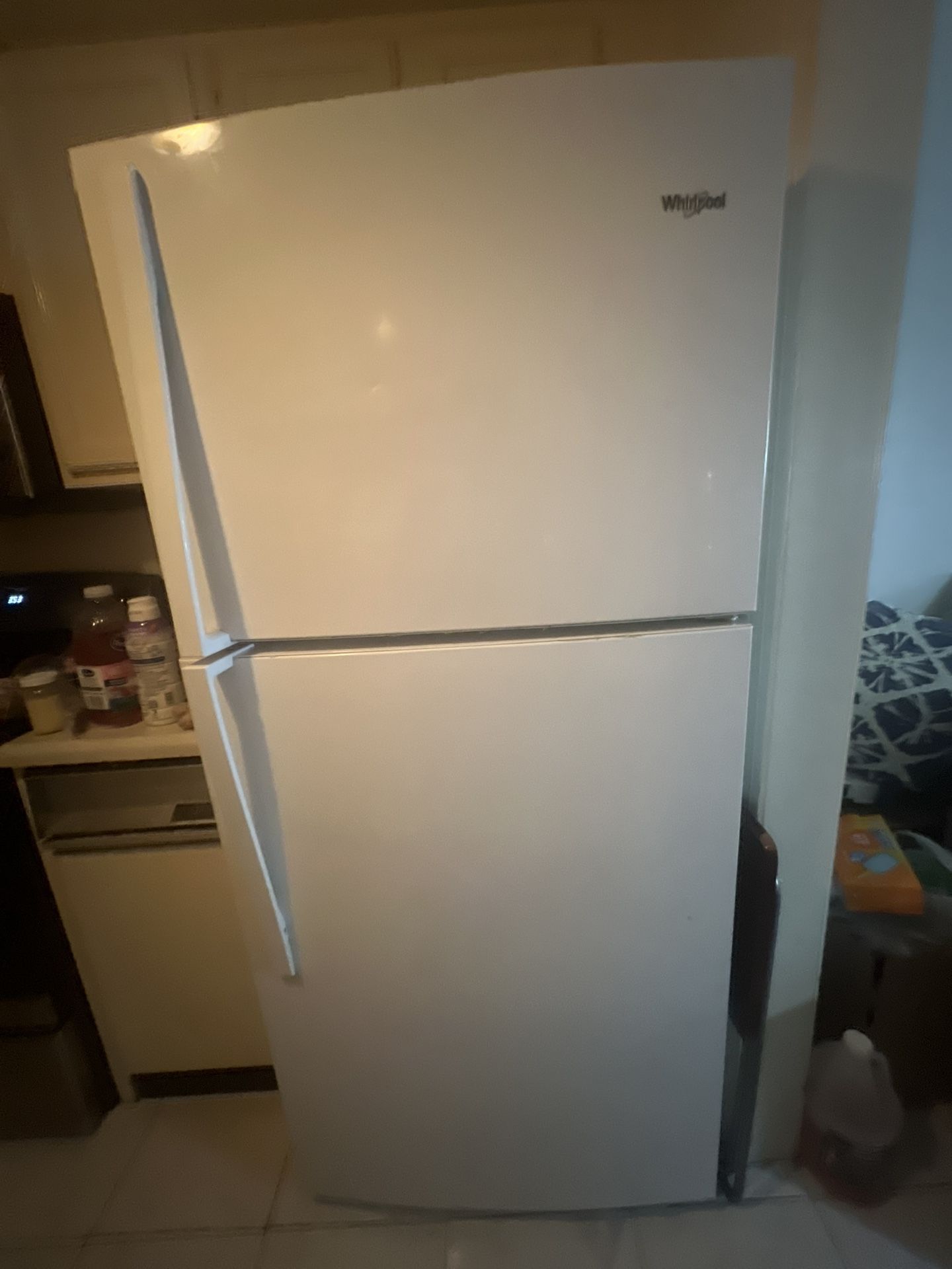 Refrigerator 