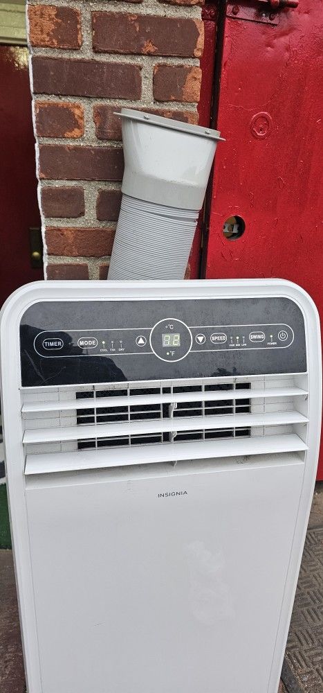 Insignia Portable Air Conditioner 10000btu