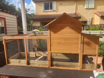 Wooden Chicken Coop with Run Enclosure
