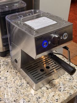 Espresso Machine with Barista Steam Wand for Cappuccinos and Lattes.