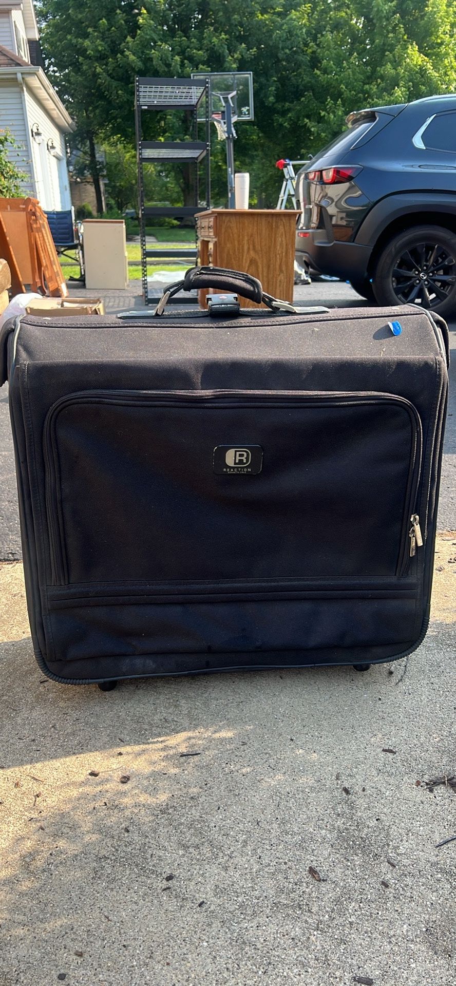 Kenneth Cole reaction garment bag