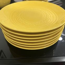 Dinner Plate Kennet Buttercup by THRESHOLD