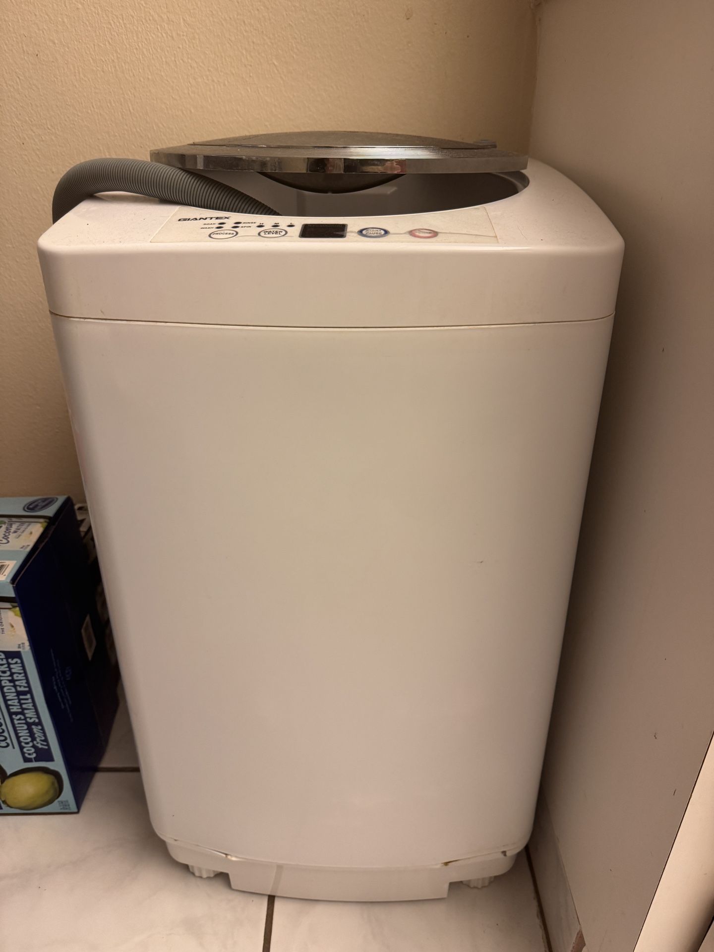 USED Giantex Portable Washing Machine, Full Automatic Washer and Dryer Combo