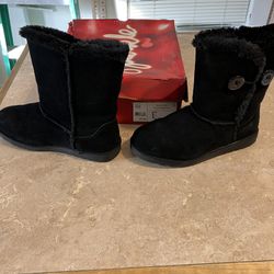 Women’s Suede Furry Boots