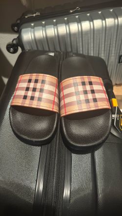 Burberry Slides Size 10