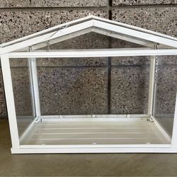 Greenhouse display case