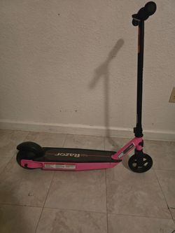 Electric razor scooter