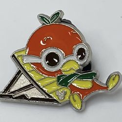 Disney Florida Sunbathing Orange Juice Bird Hidden Mickey WDW Parks Pin Trading