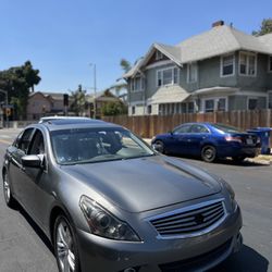 Infiniti G 37 2011