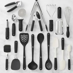 Williams Sonoma OXO Good Grip 18 Piece Utensil Set