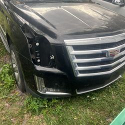 2020 Cadillac Escalade, Front Bumper Cover And Grill