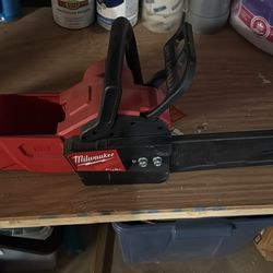 Milwaukee Chainsaw 