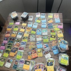 600* Lot Of Pokemon Cards 90% Reverse Holo With Binder 