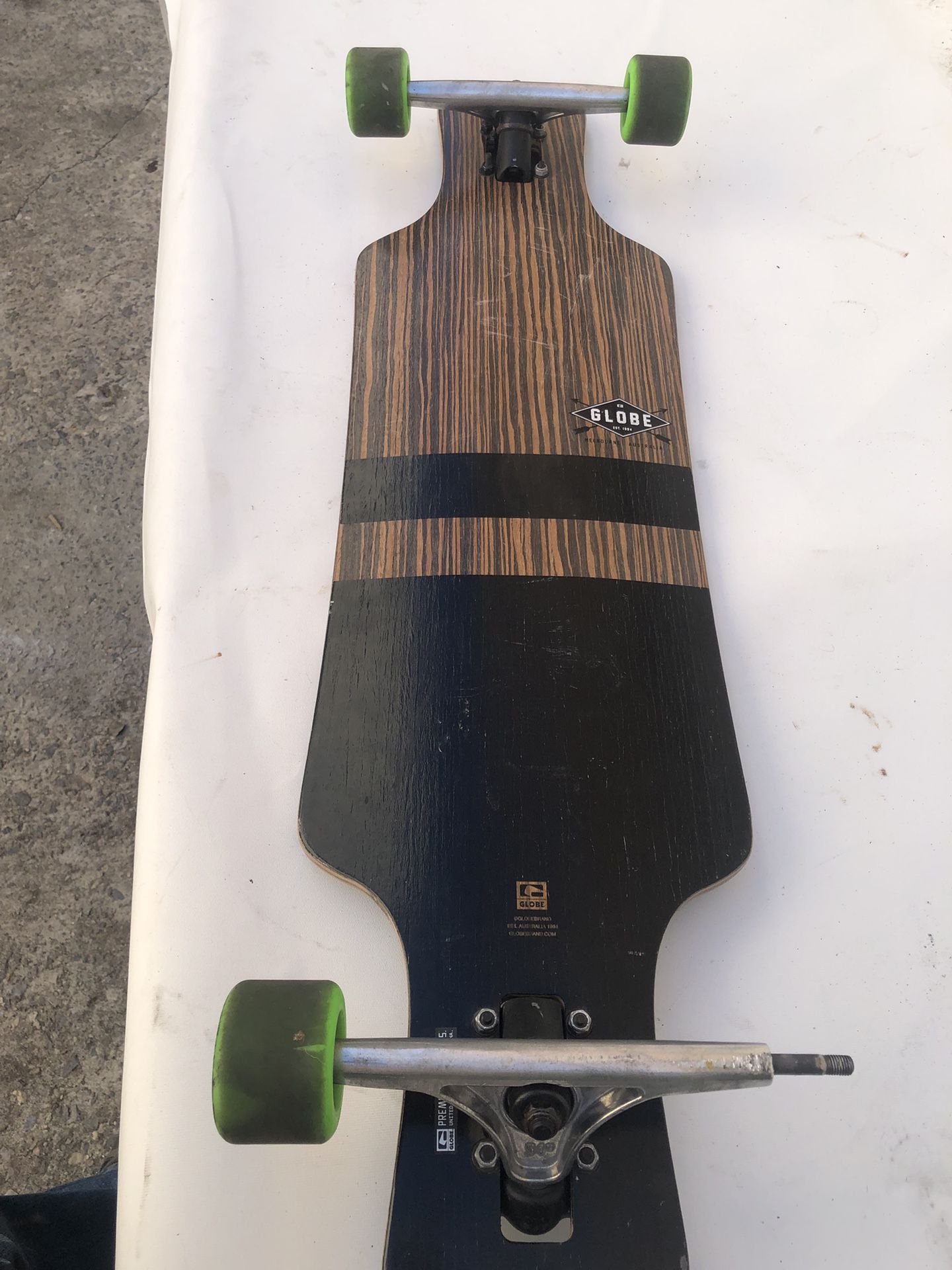 Globe Skateboard 35’