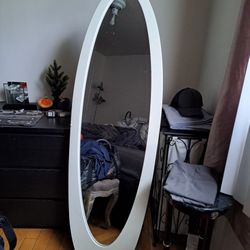 5 Ft Mirror. Prfct Cndtn