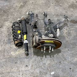 17-25 Cadillac Xt5 Right Rear Knee Assembly Suspension 2017 2018 2019 2020 2021 2022 2023 2024 2025