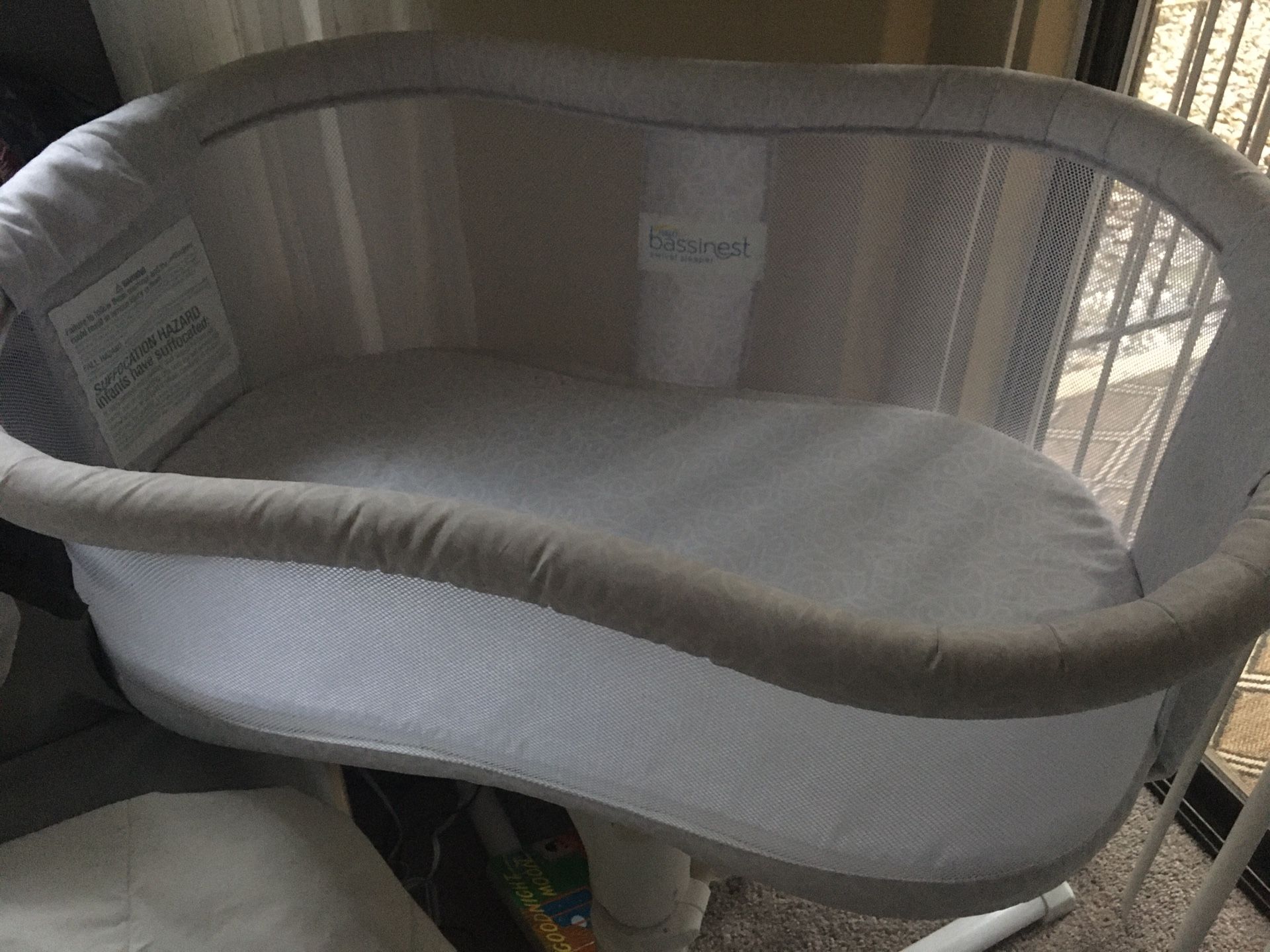 Halo Bassinet Swivel Sleeper