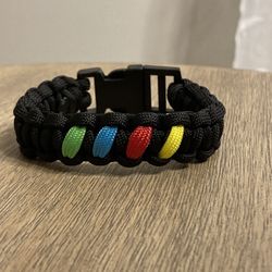 550 Paracord Bracelet Woman’s   -   2 For $6     3 For $10      4 For $14  Also Mix With Key Chains And Earrings