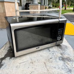 Oster stainless steel microwave oven