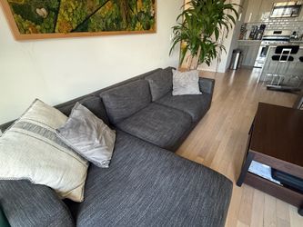 West Elm Urban 2-Piece Sectional Couch in Charcoal Heathered Tweed