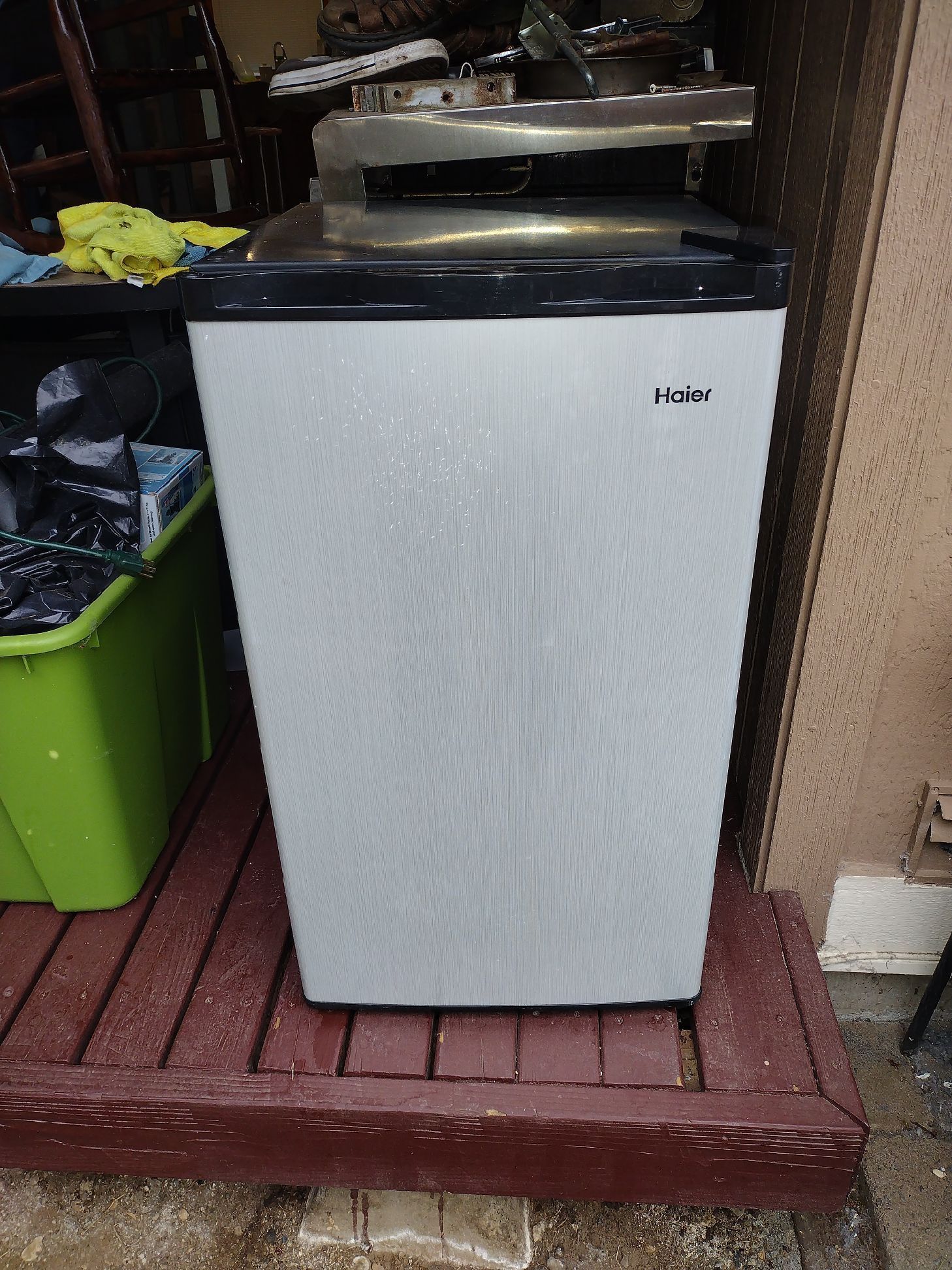 Hailer Mini Fridge